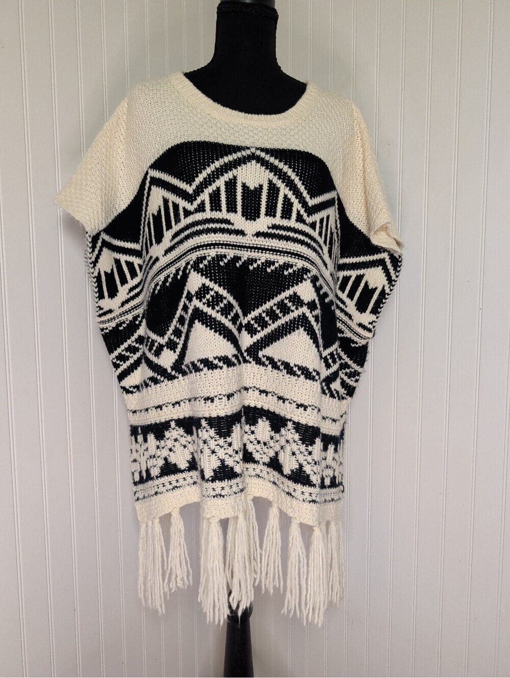 Altard State Black and Cream Geometric Knit Poncho with Fringe Size S